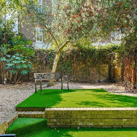 3 Bedroom Mews Home - Clapham Common - Free Private Parking - Sleeps 5 - Newly Refurbished - Sweetpea & Pillow Properties Londýn Exteriér fotografie