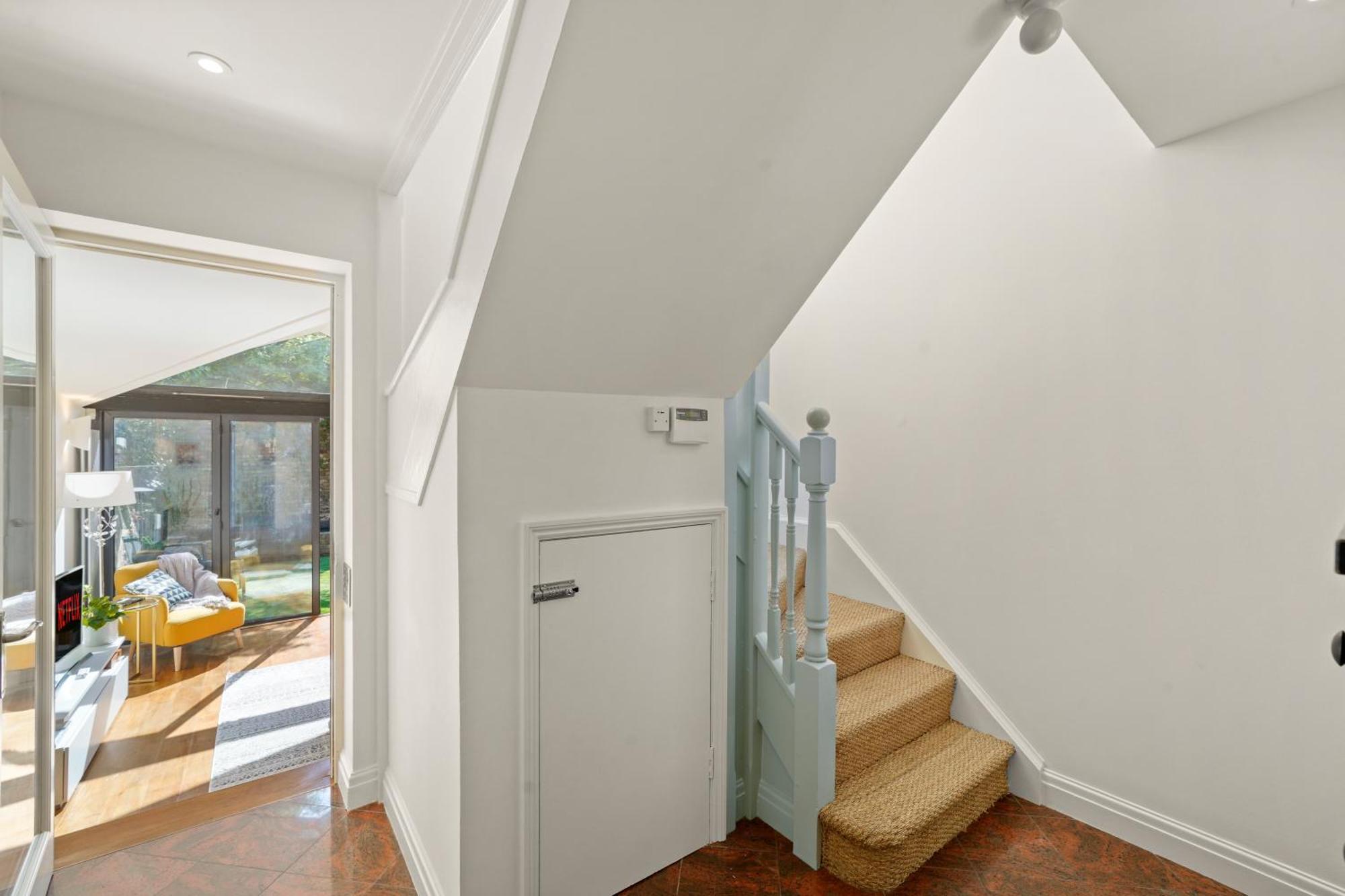 3 Bedroom Mews Home - Clapham Common - Free Private Parking - Sleeps 5 - Newly Refurbished - Sweetpea & Pillow Properties Londýn Exteriér fotografie